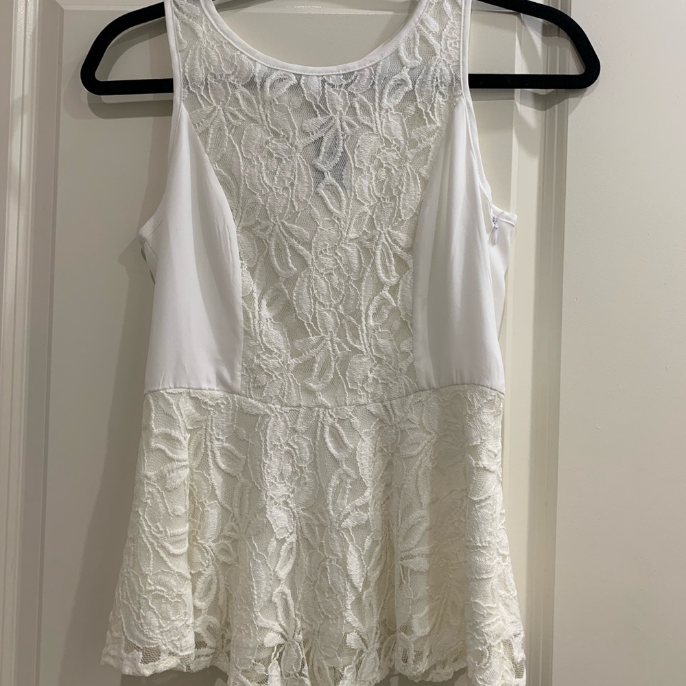 Kensie Flowy Lace Blouse
